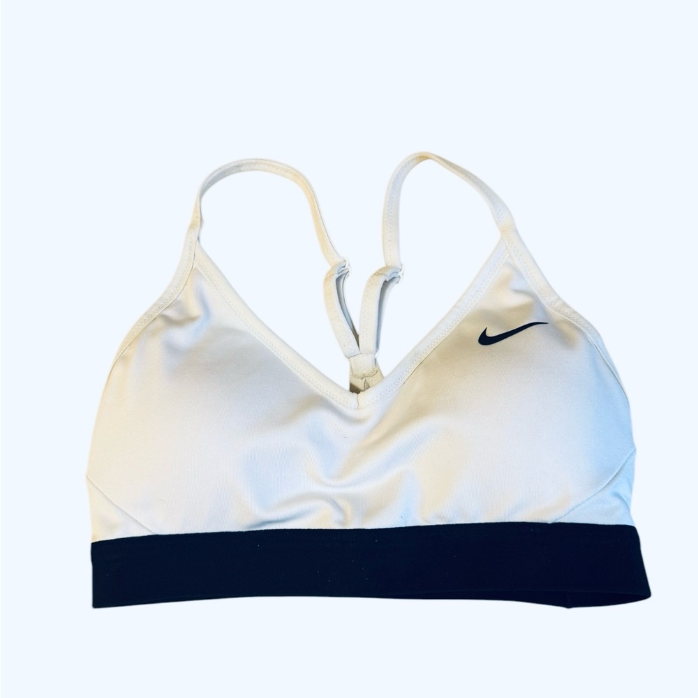 Nike Women's Indy Light Support  White Sports Bra - Picture 2 of 4